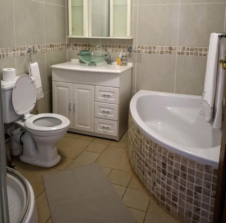Mountain Rose Guesthouse Louis Trichardt Kültér fotó
