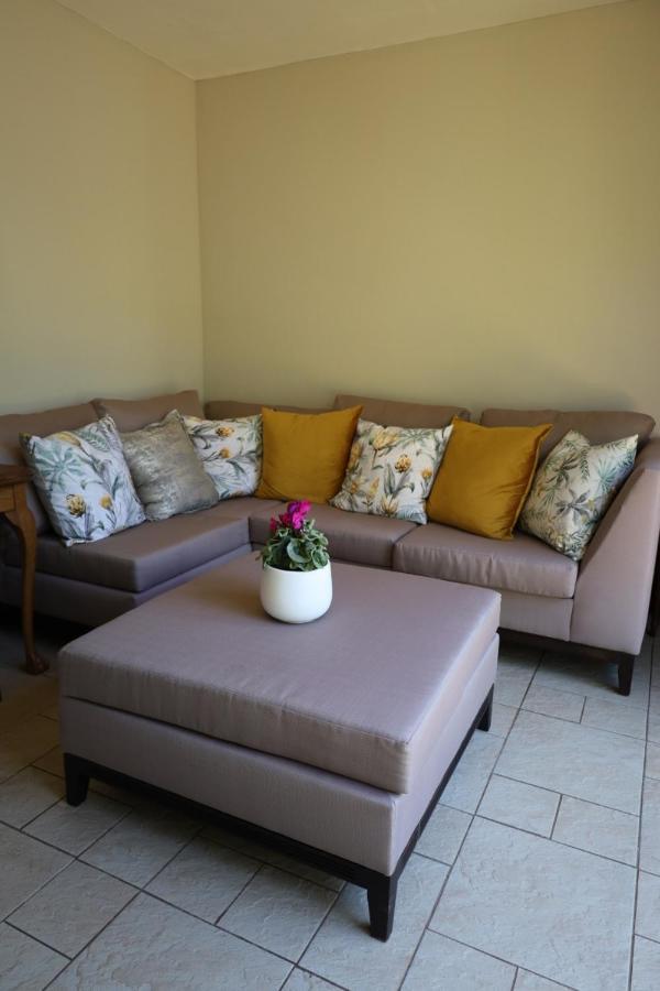 Mountain Rose Guesthouse Louis Trichardt Kültér fotó